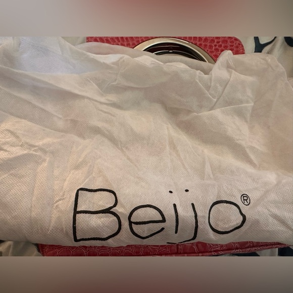 Beijo Pink Patent Leather Crocodile-Embossed Purse Crossbody - Picture 8 of 10